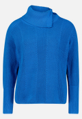 Grobstrick-Pullover mit hohem Kragen / Vorderseite