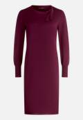 Strickkleid mit Schleifenknoten / Vorderseite