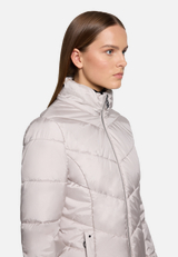Outdoorjacke mit abnehmbarer Kapuze / Detailbild