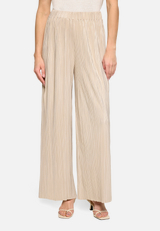 Culotte mit Glanzeffekt / Modellfoto Vorderseite