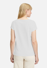 Casual-Shirt mit Aufdruck / Modellfoto Rückseite