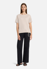 Blusenshirt mit Tunnelzug / Modellfoto Vorderseite (Outfit)