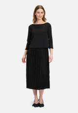 Jerseykleid mit Plissee / Modellfoto Vorderseite