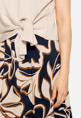 Strick-Top mit Schleifenknoten / Detailbild
