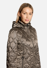 Outdoorjacke mit abnehmbarer Kapuze / Detailbild