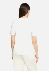 Basic Shirt mit Aufdruck / Modellfoto Rückseite