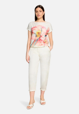 Halbarm-Shirt mit Gummizug / Modellfoto Vorderseite (Outfit)