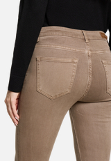 Basic-Jeans mit Waschung / Detailbild