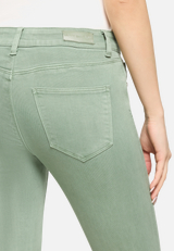 Slim Fit Jeans  mit Stretch-Anteil Style Sunny Short  / Detailbild