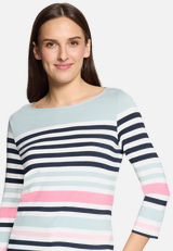 Basic Shirt mit U-Boot-Ausschnitt / Detailbild