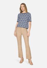 Casual-Shirt mit Tunnelzug / Modellfoto Vorderseite (Outfit)