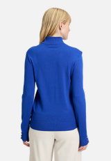 Rollkragenpullover langarm / Modellfoto Rückseite