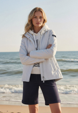 Outdoorjacke mit Kapuze / Imagebild