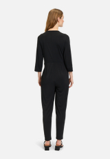 Jumpsuit mit Eingrifftaschen / Modellfoto Rückseite