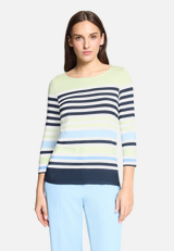 Basic Shirt mit U-Boot-Ausschnitt / Modellfoto Vorderseite