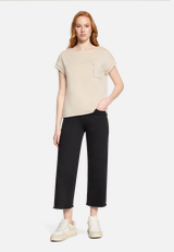 Sweatshirt mit Seitenschlitzen / Modellfoto Vorderseite (Outfit)