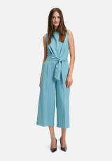 Jumpsuit mit Eingrifftaschen / Modellfoto Vorderseite