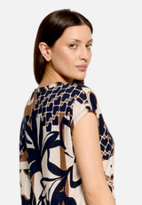 Print-T-Shirt mit Pailletten / Detailbild