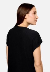 Basic Shirt mit V-Ausschnitt / Detailbild