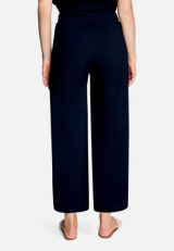 Culotte 7/8 Länge mit elastischem Bund / Modellfoto Rückseite