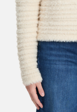 Grobstrickjacke mit Struktur / Detailbild