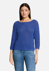 Basic-Strickpullover mit Rippenstruktur / Modellfoto Vorderseite