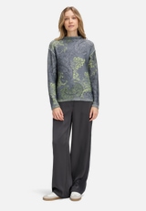 Strickpullover mit Pailletten / Modellfoto Vorderseite (Outfit)