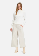 Rollkragenpullover langarm / Modellfoto Vorderseite (Outfit)