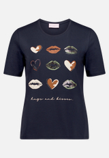 T-Shirt  mit Print "Hugs and Kisses"  / Vorderseite