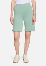 Schlupfhose mit Eingrifftaschen / Modellfoto Vorderseite