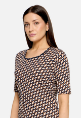 T-Shirt  mit grafischem Muster  / Detailbild