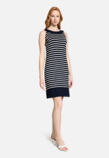 Sommerkleid ohne Arm / Modellfoto Vorderseite (Outfit)