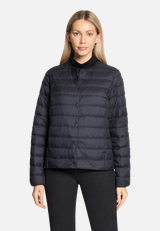 Daunen-Steppjacke mit Rundhalsausschnitt / Modellfoto Vorderseite