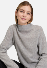 Kaschmir-Pullover mit Stehkragen / Detailbild
