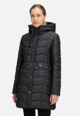 Outdoorjacke mit Kapuze / Modellfoto Vorderseite