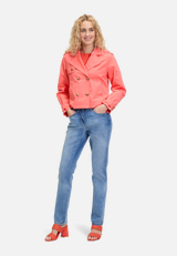 Stretch-Hose mit elastischem Bund / Modellfoto Vorderseite (Outfit)