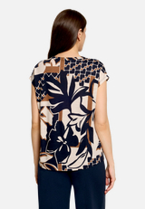Print-T-Shirt mit Pailletten / Modellfoto Rückseite