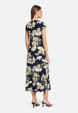 Midikleid mit Raffung / Modellfoto Rückseite