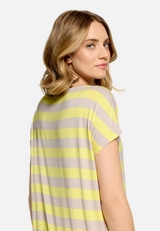 Printshirt mit Gummizug / Detailbild