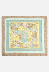 Tuch mit Blumenprint / Vorderseite