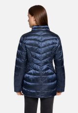 Outdoorjacke mit abnehmbarer Kapuze / Detailbild