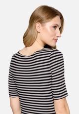 Gestreiftes T-Shirt  mit Rundhalsausschnitt  / Detailbild