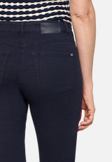 Sommerhose mit aufgesetzten Taschen / Detailbild
