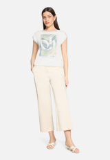 Blusenshirt mit Aufdruck / Modellfoto Vorderseite (Outfit)