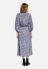 Hemdblusenkleid mit Bindegürtel / Modellfoto Rückseite