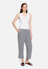 Marlene-Hose mit elastischem Bund / Modellfoto Vorderseite (Outfit)