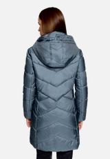 Outdoorjacke mit abnehmbarer Kapuze / Modellfoto Rückseite