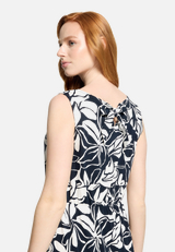 Sommerkleid mit Rundhalsausschnitt / Detailbild