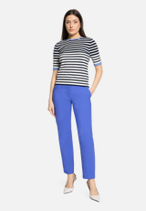 Business-Hose  mit Bügelfalte Style Nele / Modellfoto Vorderseite (Outfit)