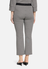 Schlupfhose Slim Fit / Modellfoto Rückseite